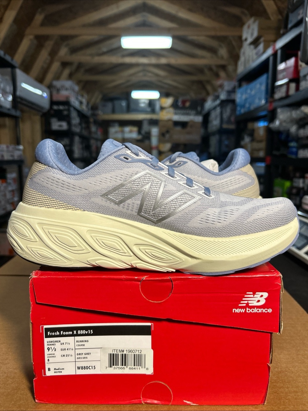 New Balance Fresh Foam X 880v15 Women's Running Shoe - Light Grey and Light Blue